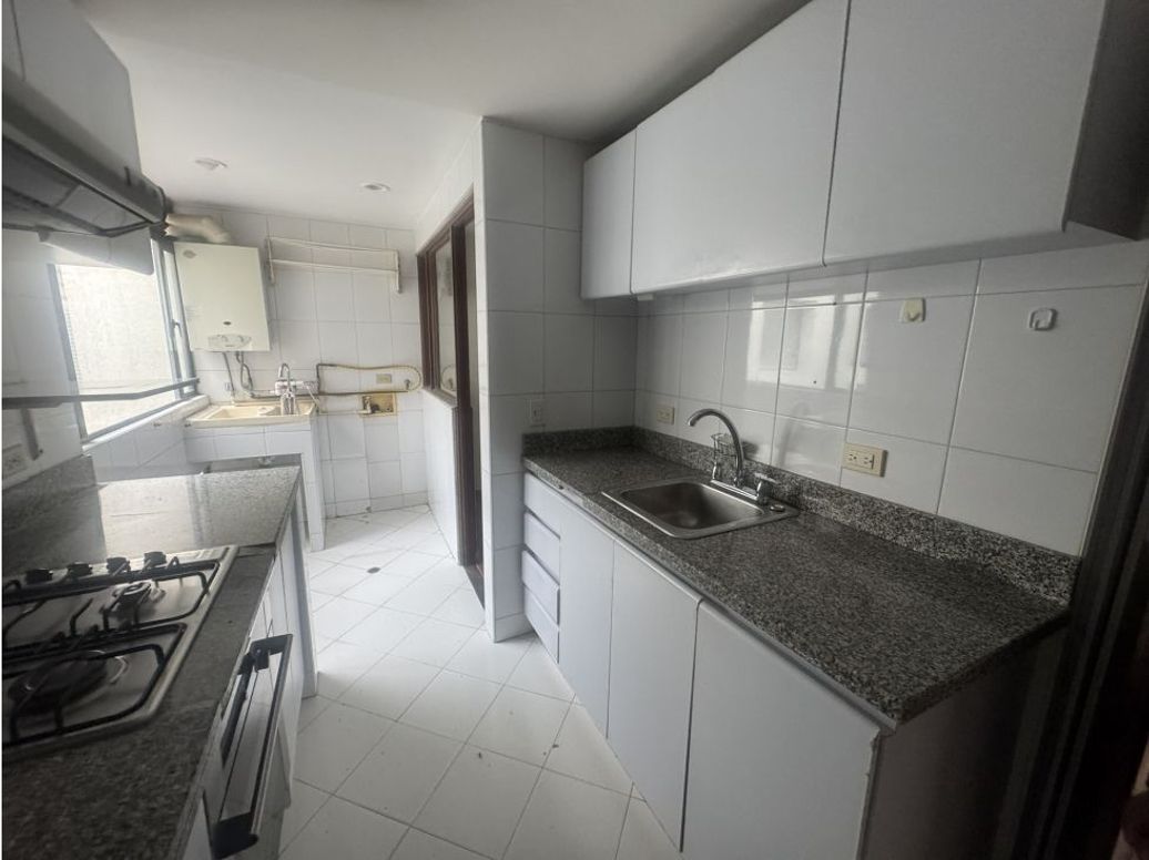 Apartamento de 3 alcobas en venta en Belmira, Bogotá, 119 m² · foto 3 de 15