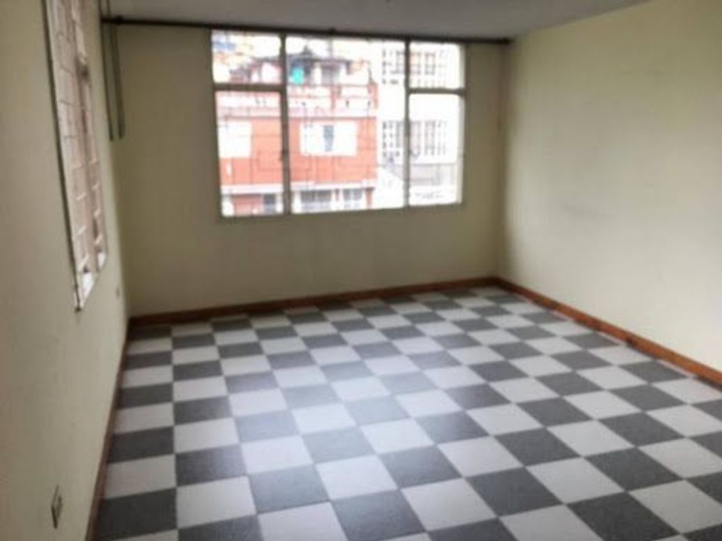 Casa de 9 alcobas en venta en San Rafael, Bogotá, 323 m² · foto 14 de 20