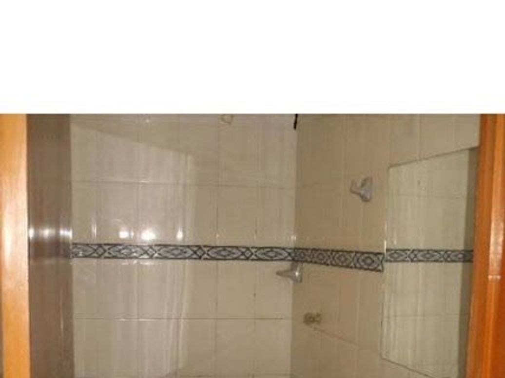 Casa de 9 alcobas en venta en San Rafael, Bogotá, 323 m² · foto 9 de 20