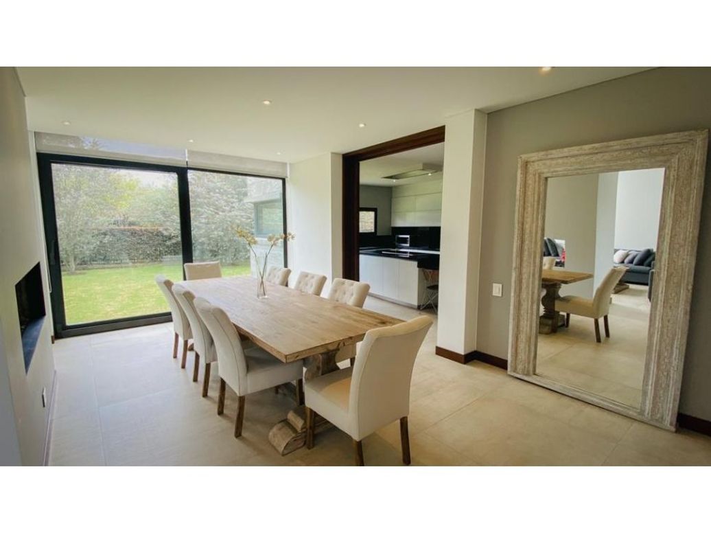 Casa de 4 alcobas en venta en Suba, Bogotá, 440 m² · foto 7 de 20