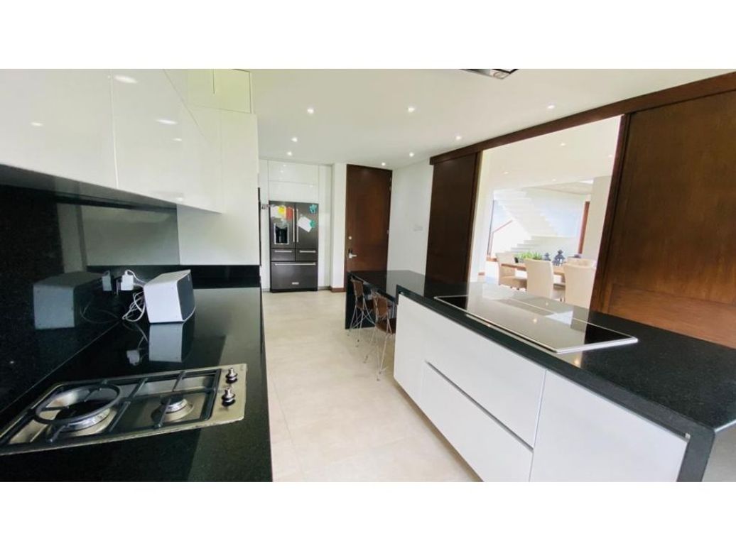 Casa de 4 alcobas en venta en Suba, Bogotá, 440 m² · foto 9 de 20