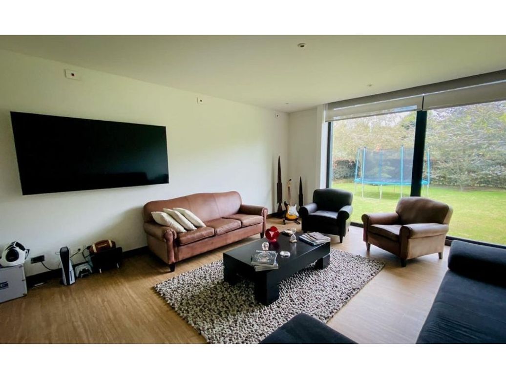 Casa de 4 alcobas en venta en Suba, Bogotá, 440 m² · foto 5 de 20