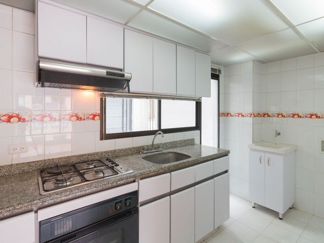 Apartamento de 3 alcobas en venta en Pasadena, Bogotá, 90 m² · foto 3 de 11