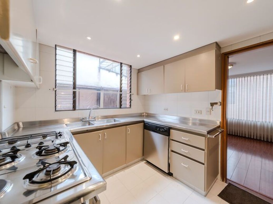 Apartamento de 2 alcobas en arriendo en Santa Barbara Central, Bogotá, 162 m² · foto 8 de 20