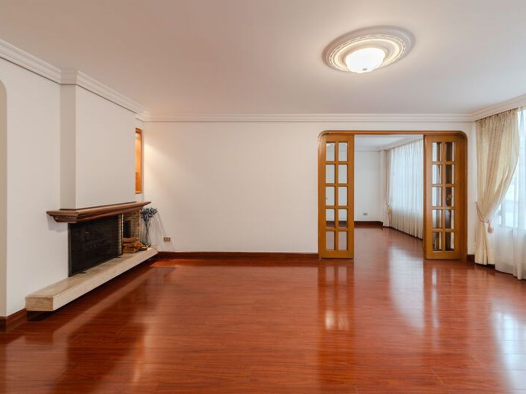 Apartamento de 2 alcobas en arriendo en Santa Barbara Central, Bogotá, 162 m² · foto 3 de 20