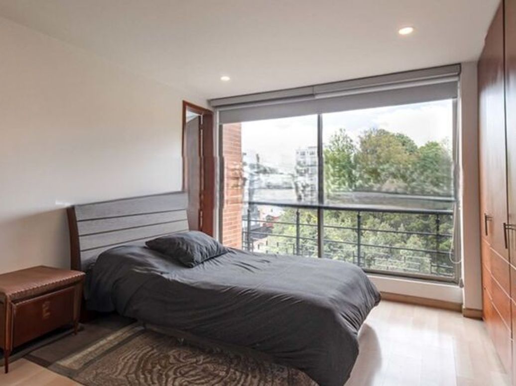 Apartamento de 3 alcobas en venta en San Patricio, Bogotá, 190 m² · foto 3 de 12