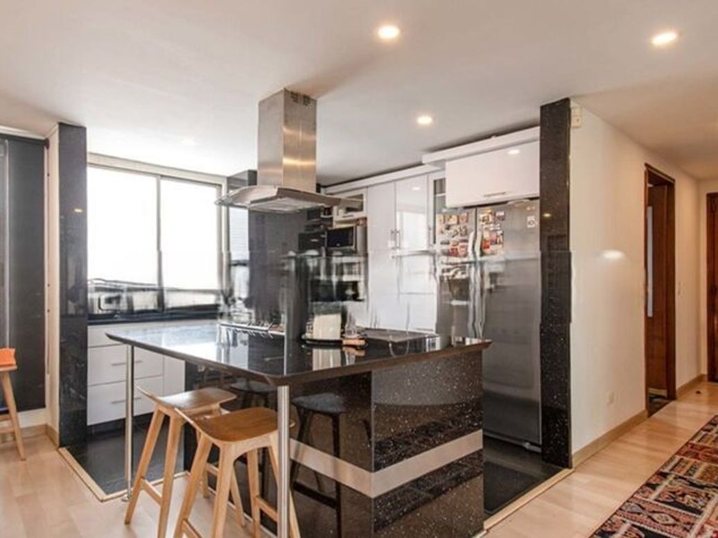 Apartamento de 3 alcobas en venta en San Patricio, Bogotá, 190 m² · foto 8 de 12