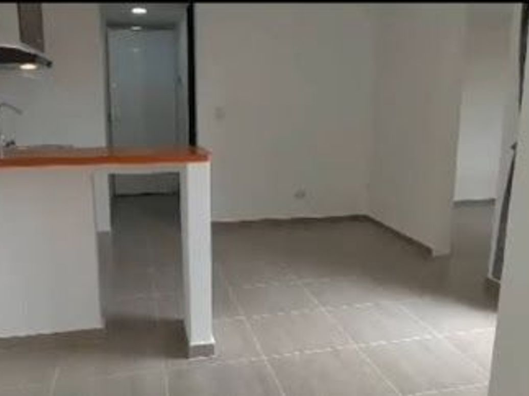 Apartaestudio en venta en Fontibón Centro, Bogotá, 39 m² · foto 2 de 15