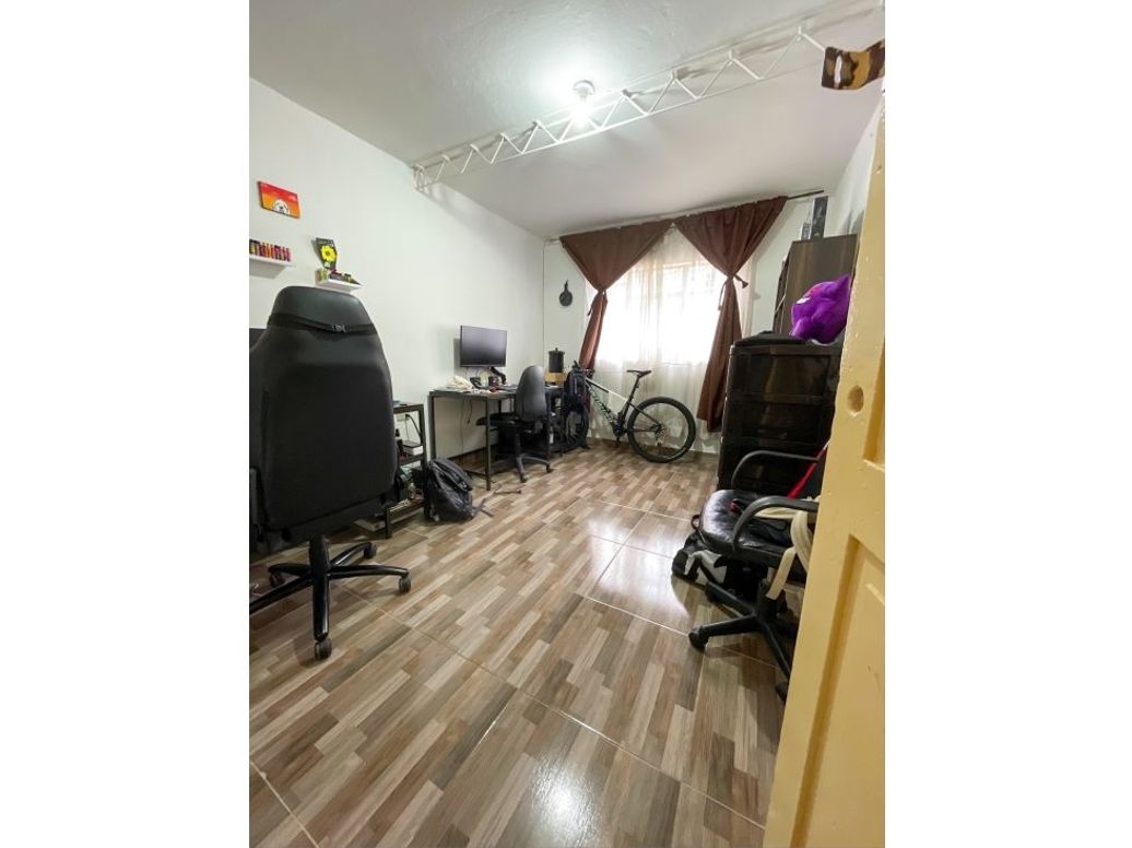 Casa de 6 alcobas en venta en Simón Bolívar, Bogotá, 150 m² · foto 12 de 20
