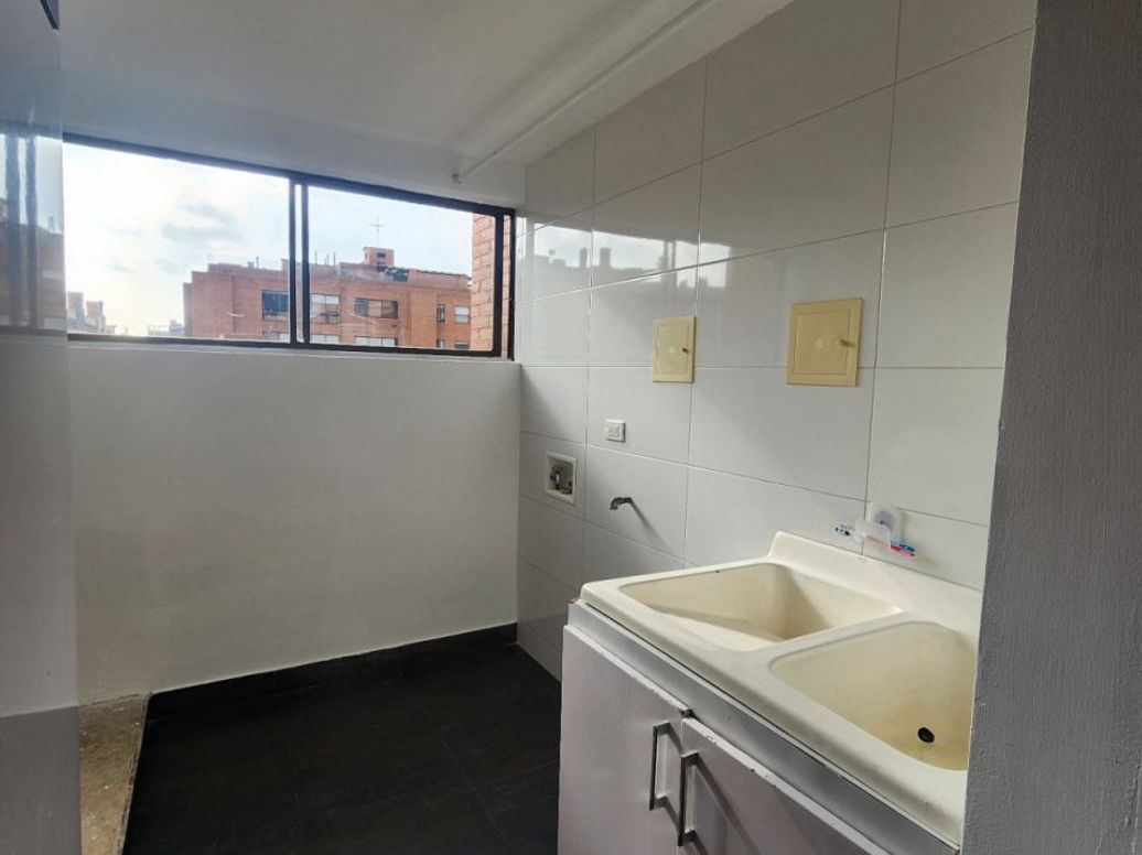 Apartamento de 3 alcobas en venta en San Patricio, Bogotá, 206 m² · foto 17 de 20