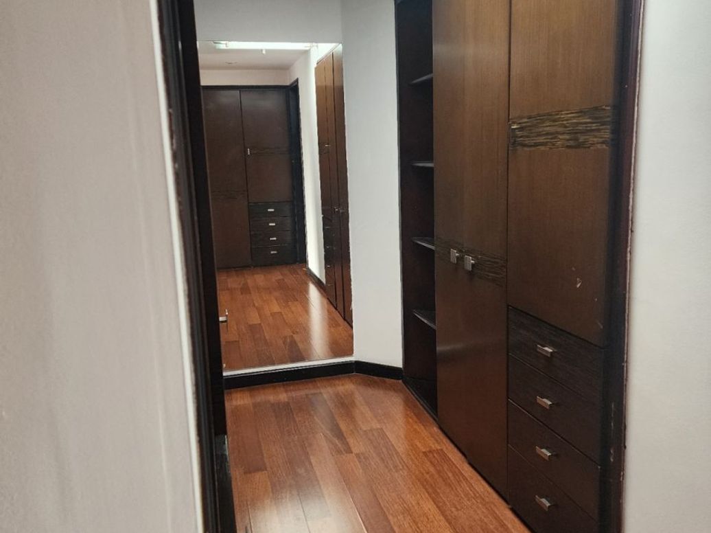 Apartamento de 3 alcobas en venta en San Patricio, Bogotá, 206 m² · foto 6 de 20