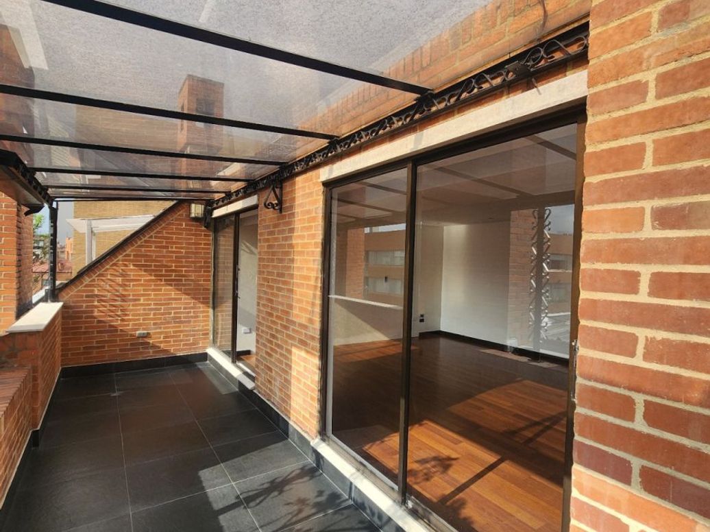 Apartamento de 3 alcobas en venta en San Patricio, Bogotá, 206 m² · foto 2 de 20