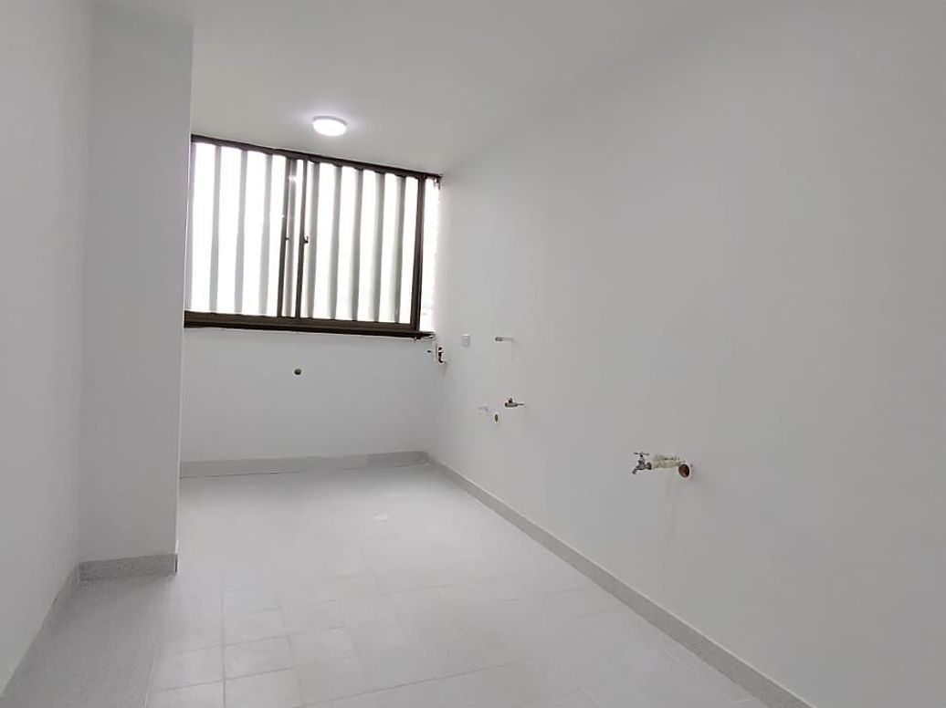 Apartamento de 4 alcobas en venta en Colseguros, Bogotá, 113 m² · foto 20 de 20