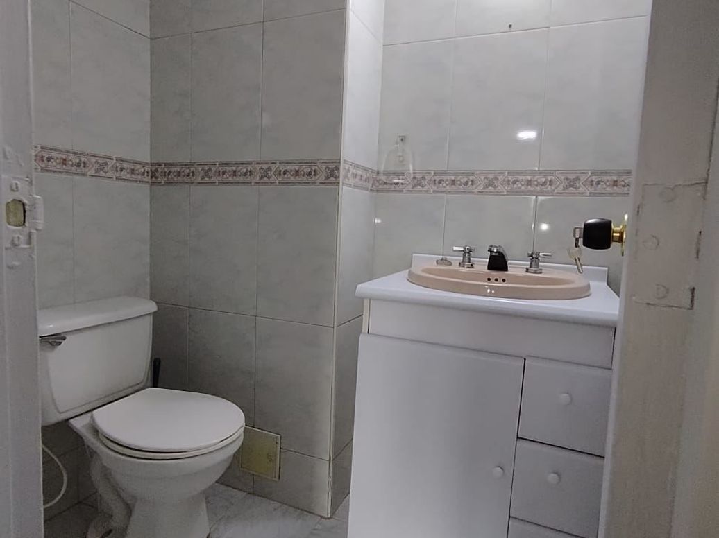 Apartamento de 4 alcobas en venta en Colseguros, Bogotá, 113 m² · foto 18 de 20