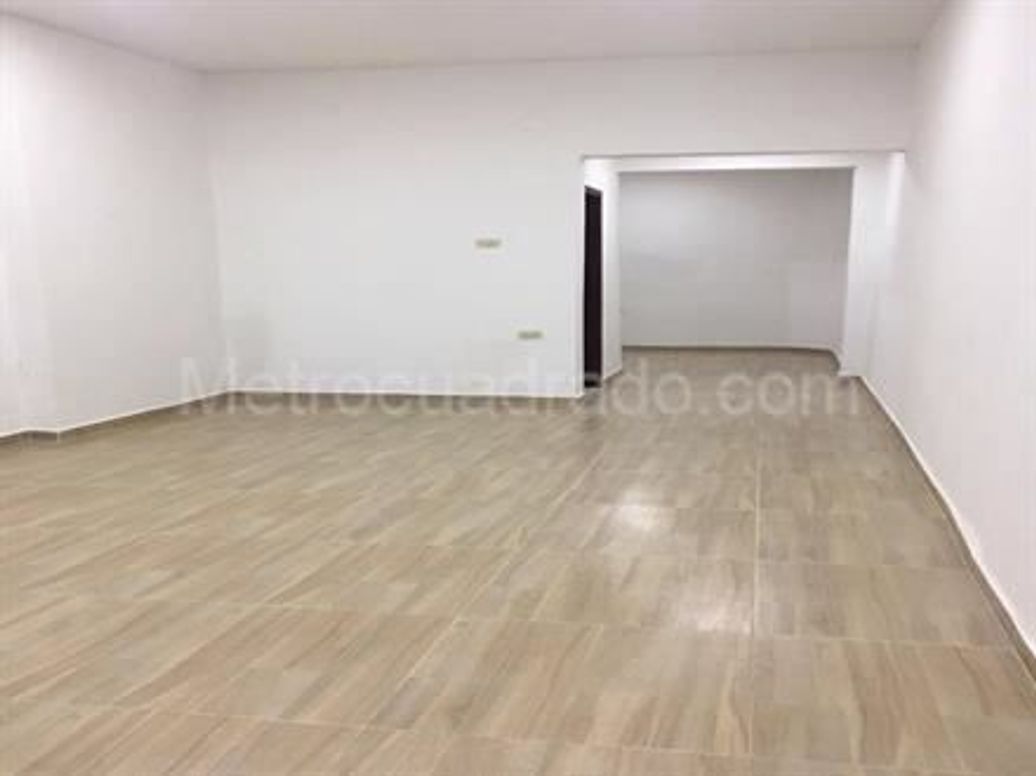 Casa de 2 alcobas en venta en San Bernardino, Bogotá, 224 m² · foto 2 de 15