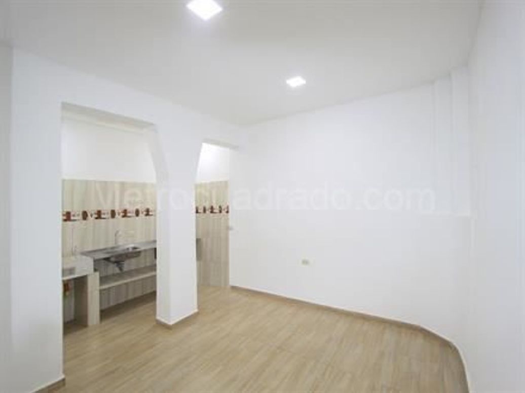 Casa de 2 alcobas en venta en San Bernardino, Bogotá, 224 m² · foto 3 de 15