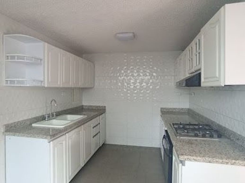 Apartamento de 3 alcobas en venta en La Floresta Norte, Bogotá, 115 m² · foto 6 de 17