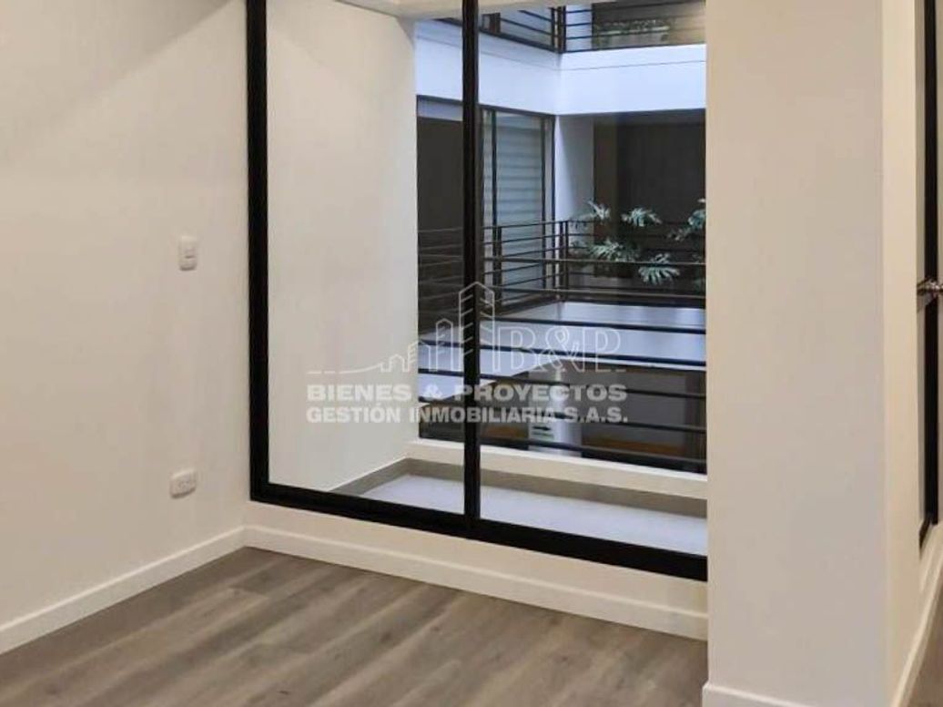 Apartamento de 1 alcoba en venta en Alfonso López, Bogotá, 35 m² · foto 2 de 14