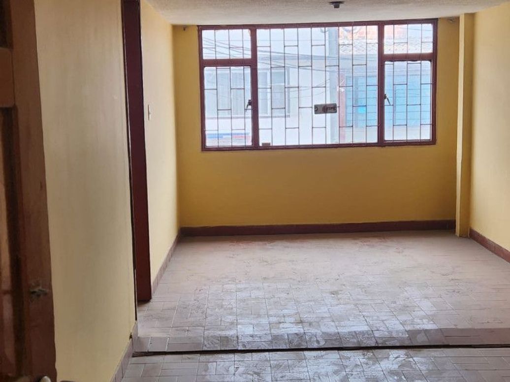 Casa de 1 alcoba en venta en Ub. Carvajal, Bogotá, 300 m² · foto 8 de 15