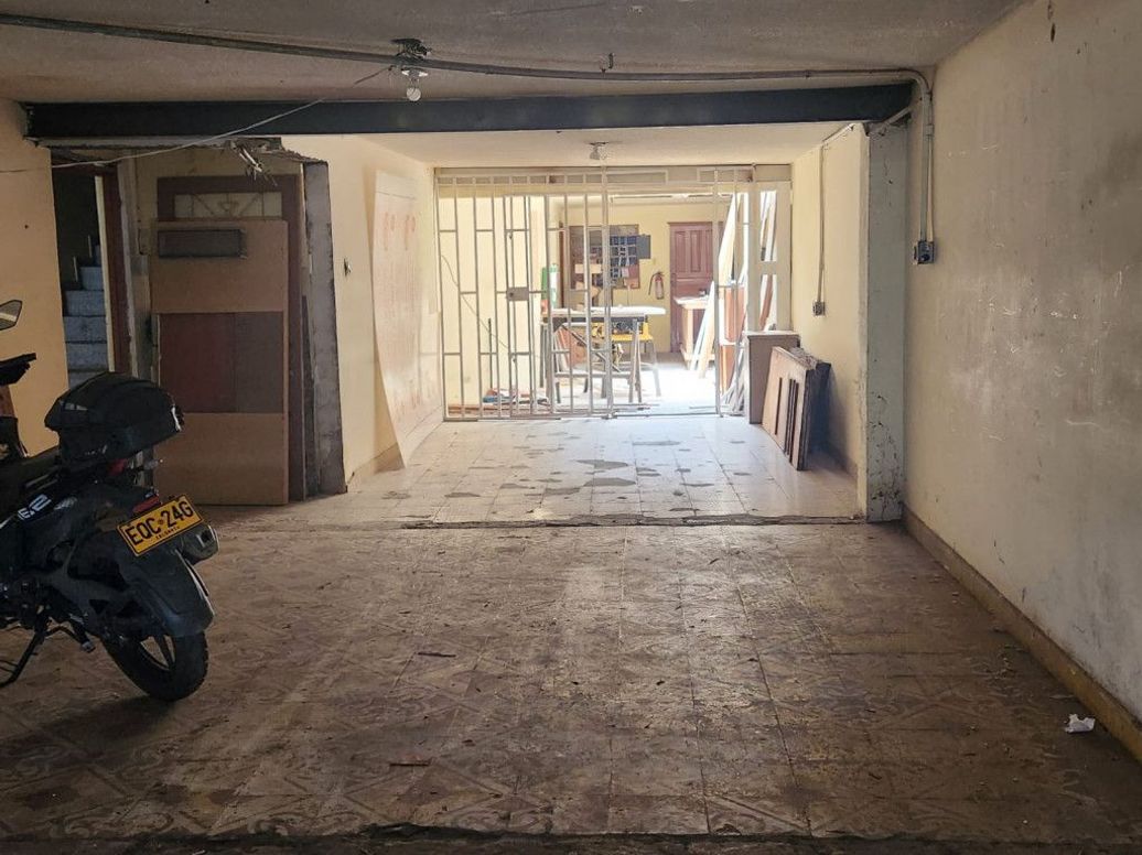 Casa de 1 alcoba en venta en Ub. Carvajal, Bogotá, 300 m² · foto 4 de 15