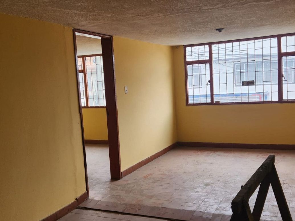 Casa de 1 alcoba en venta en Ub. Carvajal, Bogotá, 300 m² · foto 9 de 15