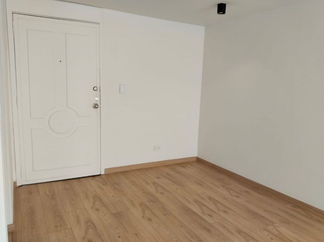 Apartamento de 2 alcobas en venta en El Refugio, Bogotá, 66 m² · foto 4 de 20