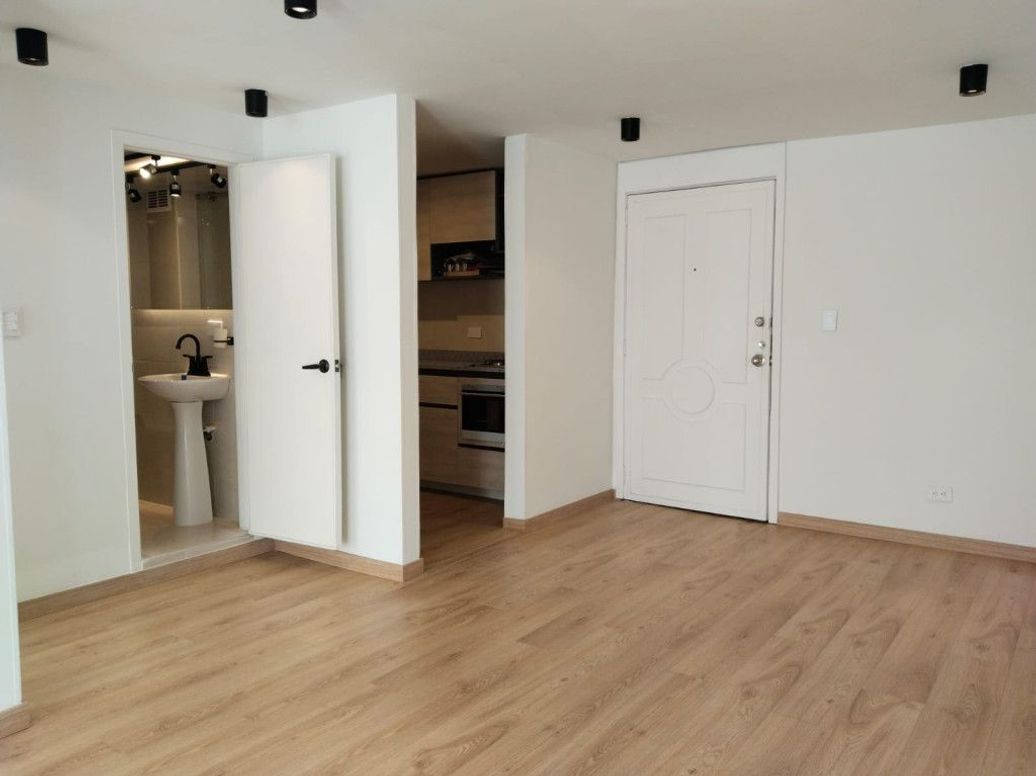 Apartamento de 2 alcobas en venta en El Refugio, Bogotá, 66 m² · foto 5 de 20