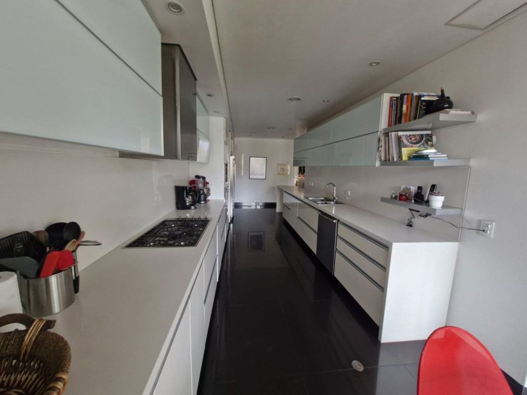 Apartamento de 3 alcobas en venta en Los Rosales, Bogotá, 290 m² · foto 7 de 20