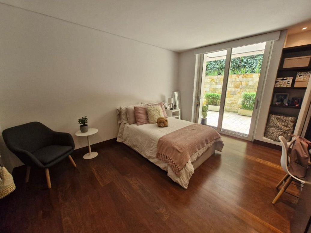 Apartamento de 3 alcobas en venta en Los Rosales, Bogotá, 290 m² · foto 12 de 20