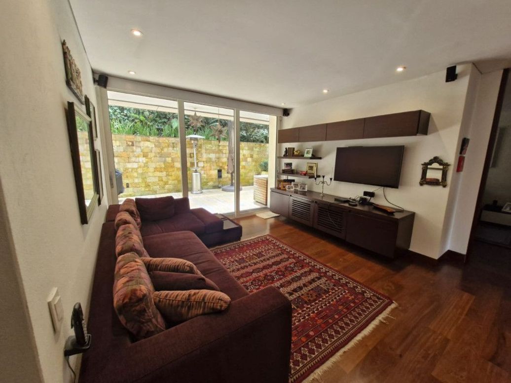 Apartamento de 3 alcobas en venta en Los Rosales, Bogotá, 290 m² · foto 14 de 20