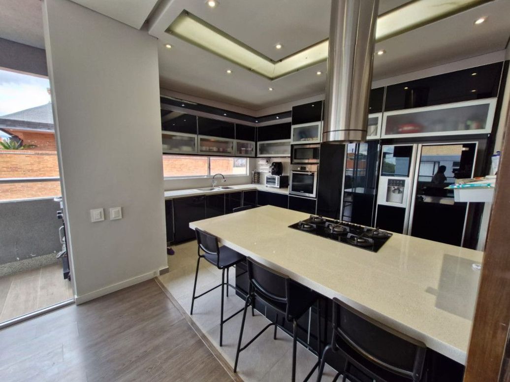 Apartamento de 4 alcobas en venta en Molinos Norte, Bogotá, 245 m² · foto 7 de 20