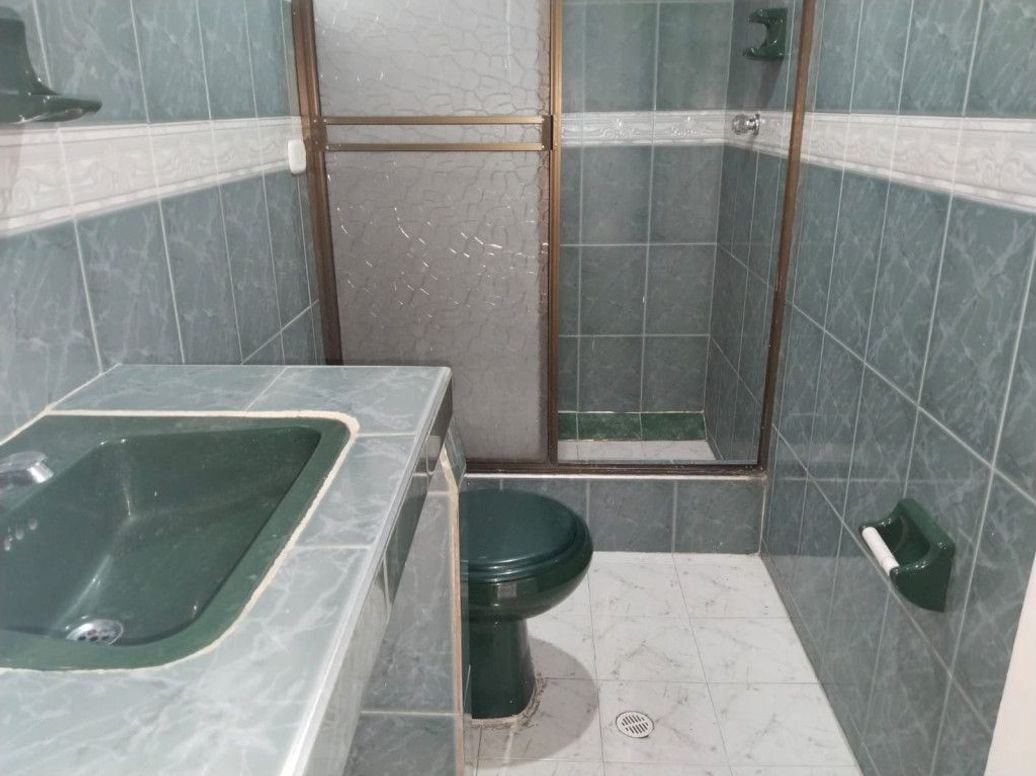 Casa de 12 alcobas en venta en San Luis, Bogotá, 437 m² · foto 12 de 20