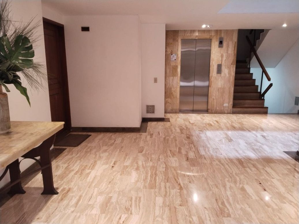 Apartamento de 3 alcobas en venta en El Nogal, Bogotá, 148 m² · foto 3 de 20