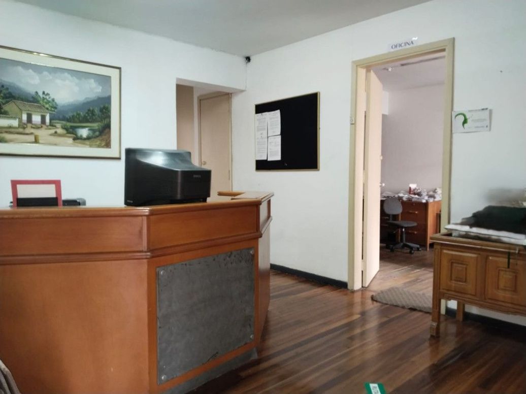 Casa de 1 alcoba en venta en Quinta Camacho, Bogotá, 746 m² · foto 9 de 20