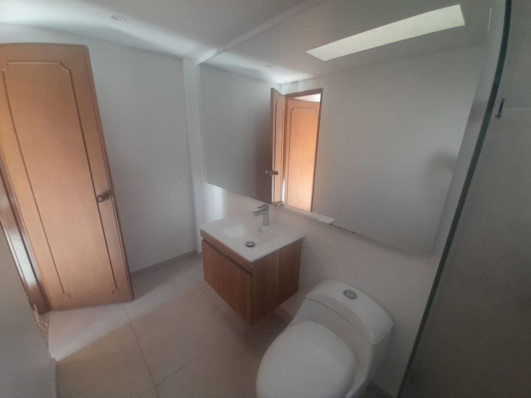 Apartamento de 3 alcobas en venta en Cedro Salazar, Bogotá, 86 m² · foto 4 de 20
