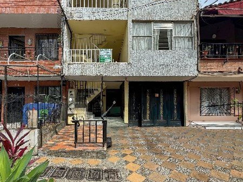 Apartamento en Arriendo con el Código 21894 en Las Playas
