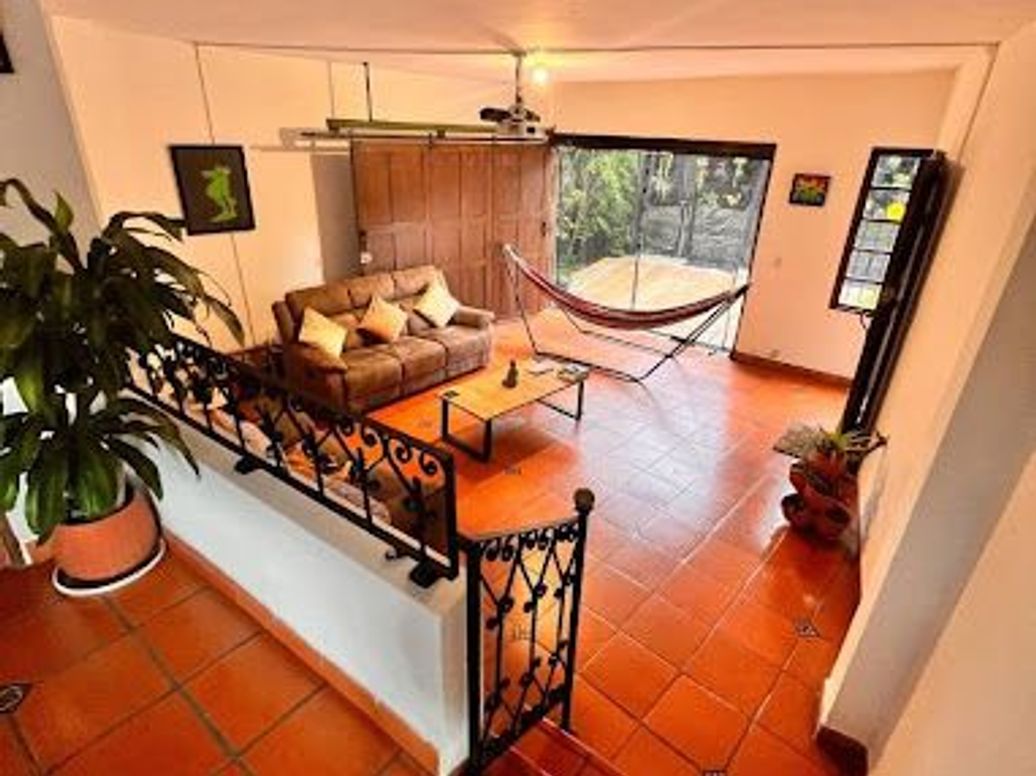 ARRIENDO de CASA en LOMA DE LOS BENEDICTINOS, ENVIGADO en Loma De Los Benedictinos