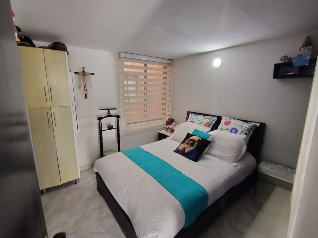 Apartamento de 3 alcobas en venta en Alferez Real, Bogotá, 68 m² · foto 13 de 20