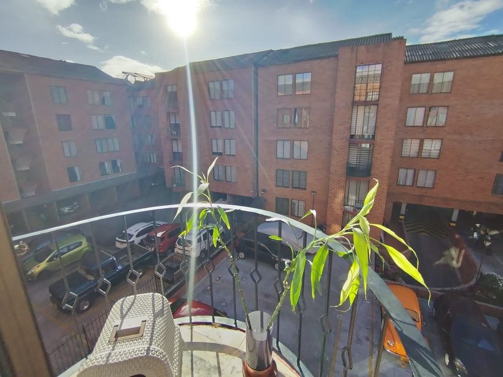 Apartamento de 3 alcobas en venta en Alferez Real, Bogotá, 68 m² · foto 10 de 20