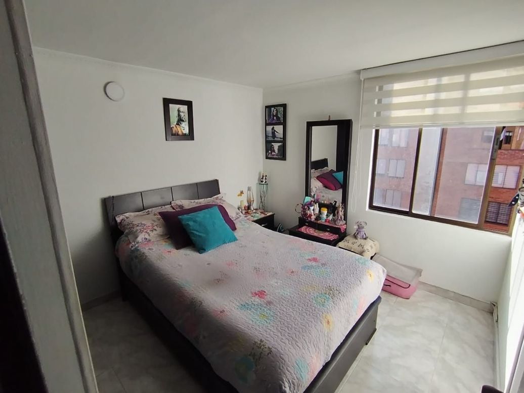 Apartamento de 3 alcobas en venta en Alferez Real, Bogotá, 68 m² · foto 15 de 20