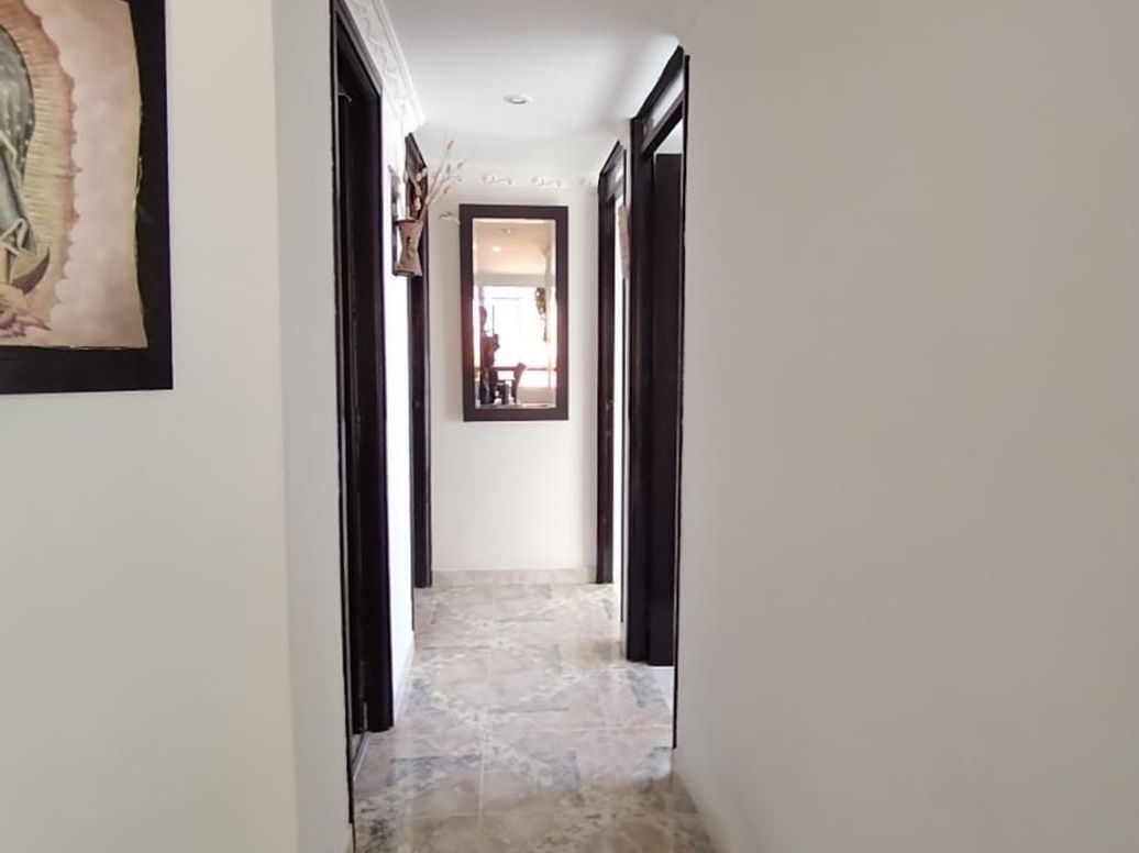 Apartamento de 3 alcobas en venta en Alferez Real, Bogotá, 68 m² · foto 18 de 20