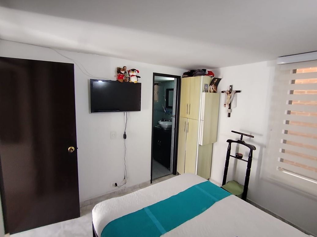Apartamento de 3 alcobas en venta en Alferez Real, Bogotá, 68 m² · foto 12 de 20