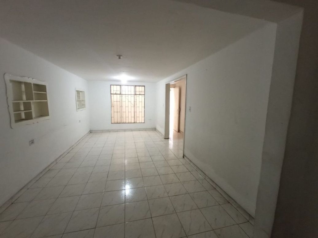 Casa de 3 alcobas en venta en Centro Fontibon, Bogotá, 219 m² · foto 15 de 18