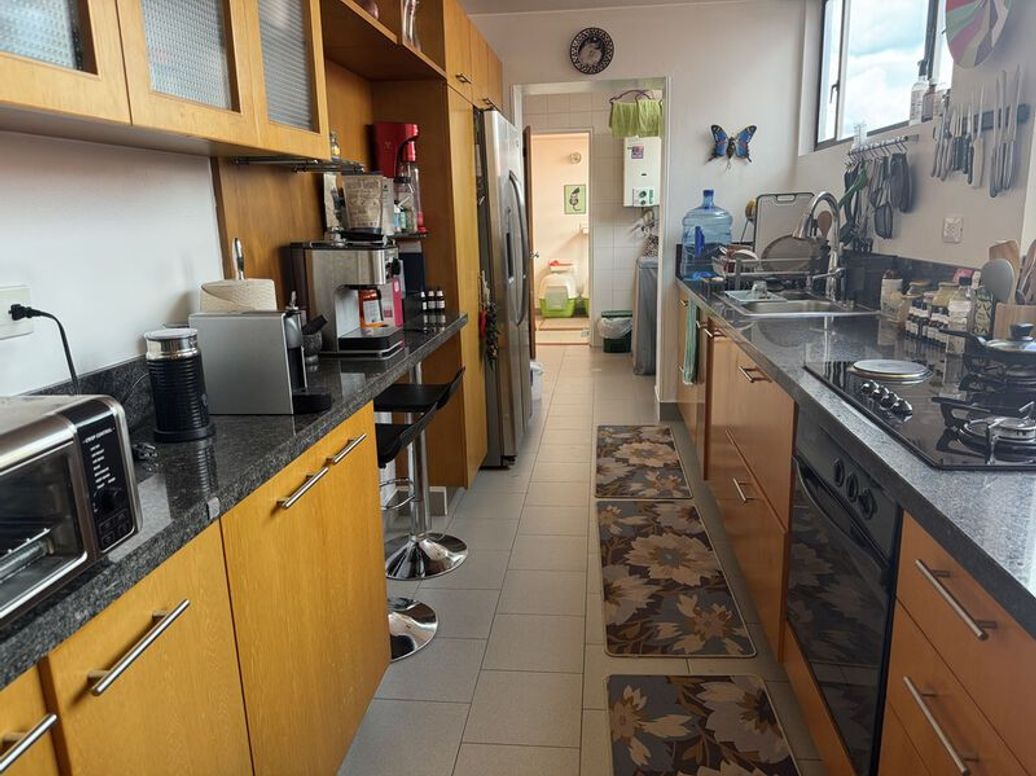 Apartamento de 3 alcobas en venta en Niza, Bogotá, 187 m² · foto 13 de 20
