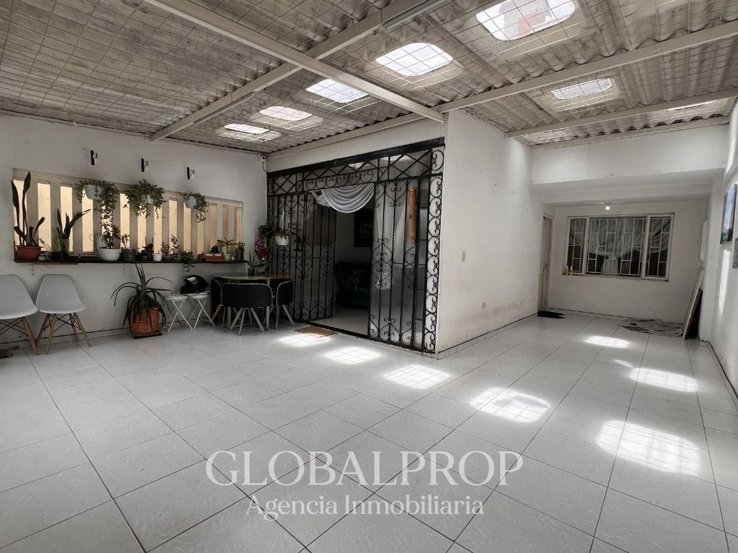 Casa de 4 alcobas en venta en Julio Flórez, Bogotá, 147 m² · foto 3 de 19