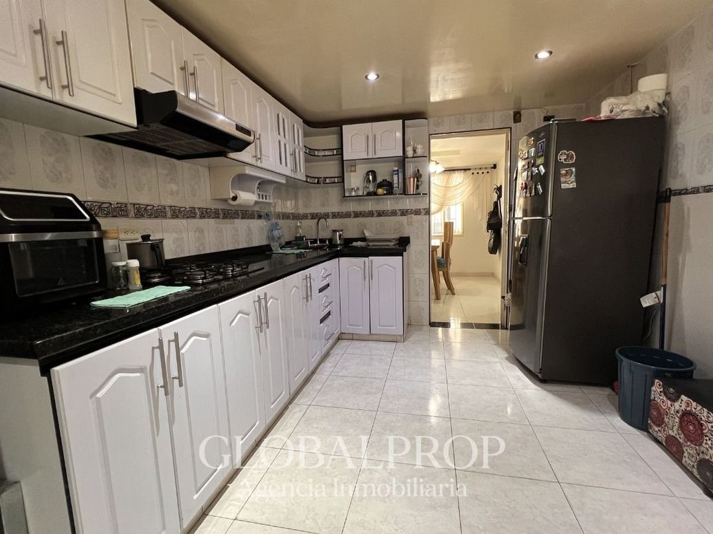 Casa de 4 alcobas en venta en Julio Flórez, Bogotá, 147 m² · foto 7 de 19