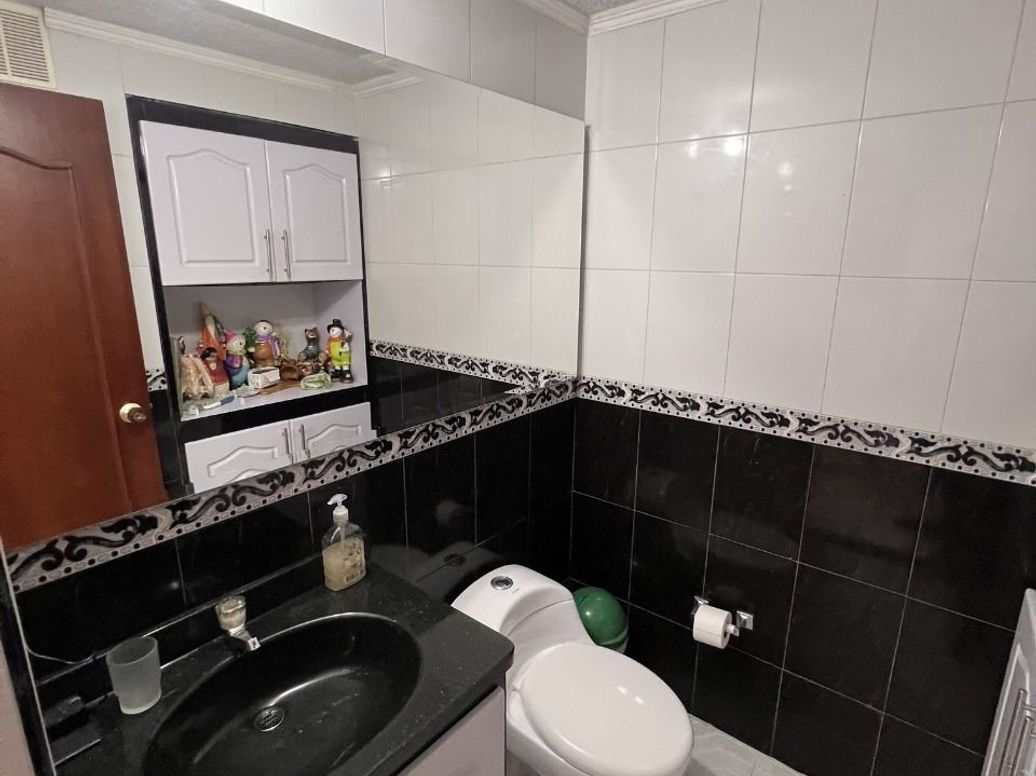 Casa de 4 alcobas en venta en Julio Flórez, Bogotá, 147 m² · foto 12 de 19