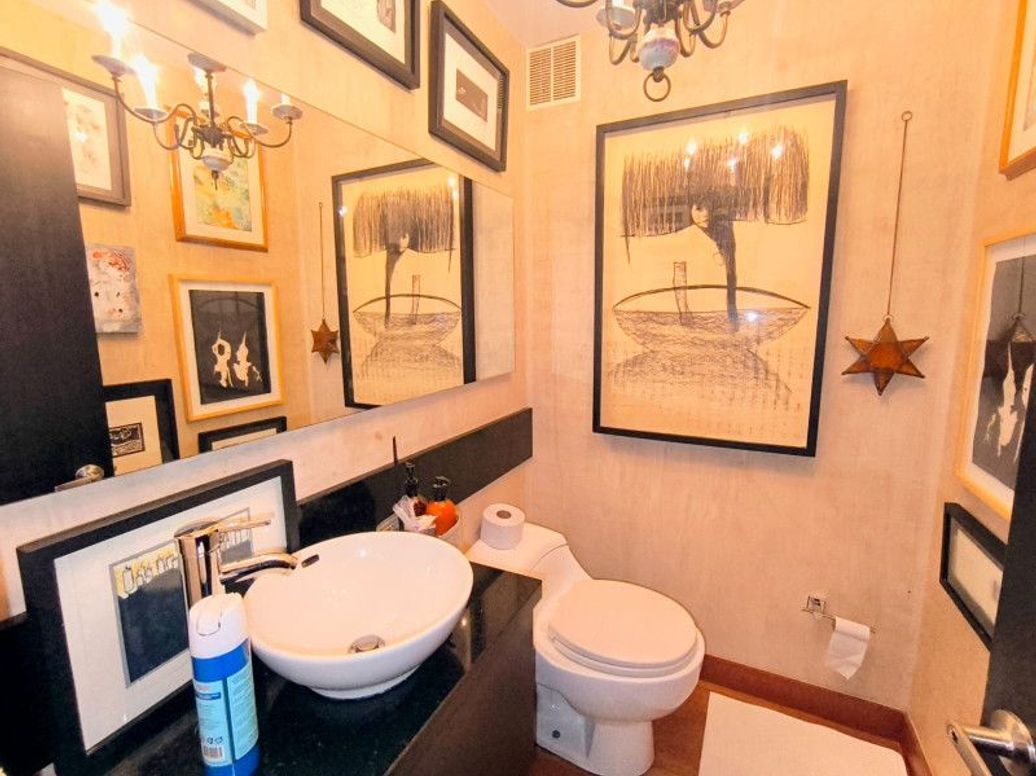 Apartamento de 3 alcobas en venta en Santa Barbara Central, Bogotá, 209 m² · foto 6 de 20