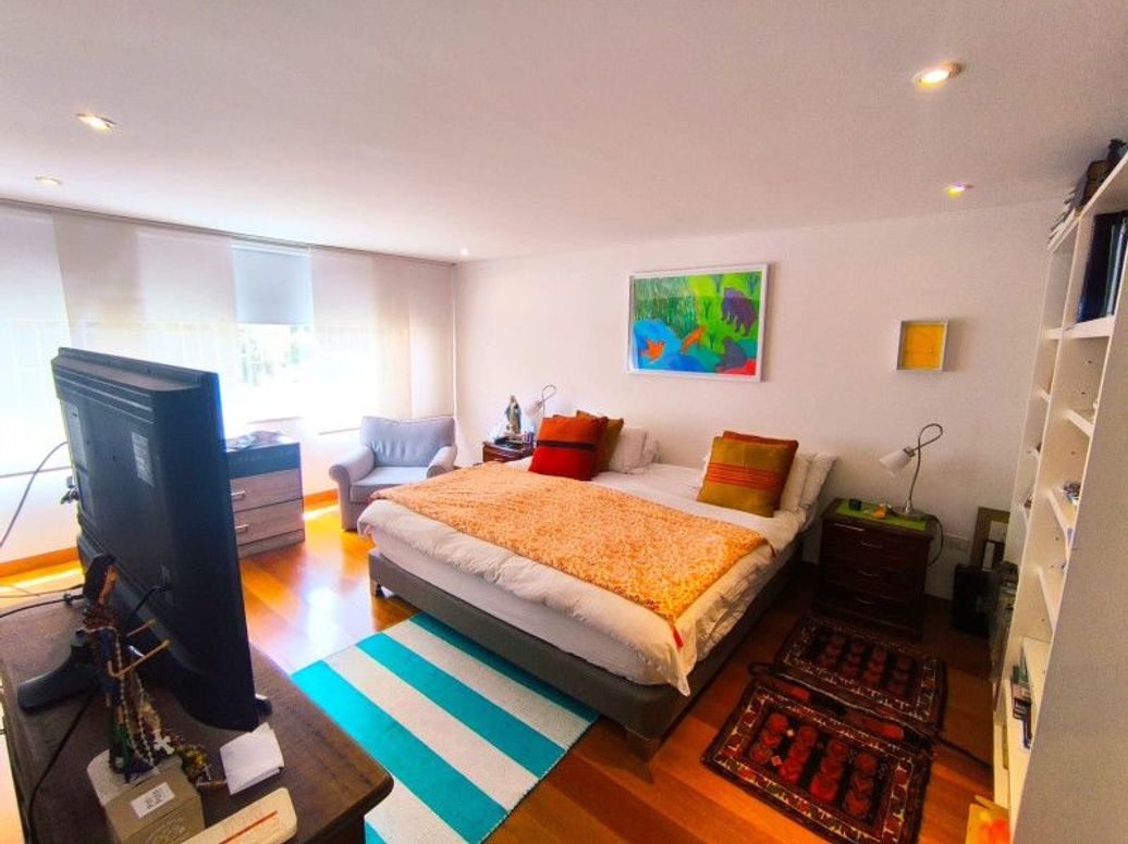 Apartamento de 3 alcobas en venta en Santa Barbara Central, Bogotá, 209 m² · foto 17 de 20