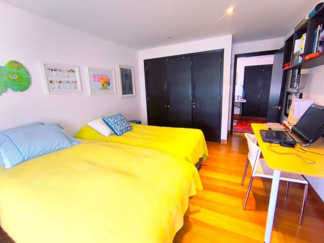 Apartamento de 3 alcobas en venta en Santa Barbara Central, Bogotá, 209 m² · foto 9 de 20